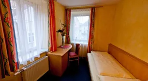 Gasthof Weisses Dach - Open Space - Image 4