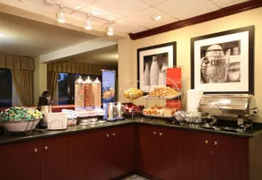 Meadowlands River Inn - Image 5