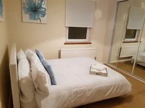 Linlithgow Loch Apartment - Image 1