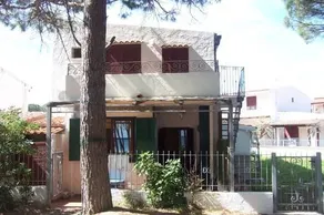 Holiday Home on The Beach - Image 2