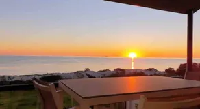 Luxurious 3 bedroom beachfront - panoramic views - Image 3