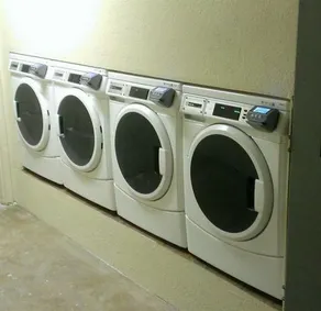 Windham Court Suites - Image 4