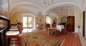 Gombas Kuria Mansion Boutique B&B - Image 5