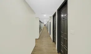 OYO Townhouse 063 M G Road - Image 2