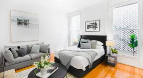 Renovated Studio In Bohemian Area Close To City - Image 2