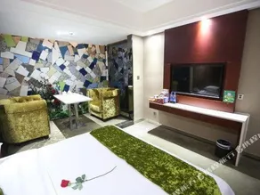 Lafei Royal Hotel - Image 4