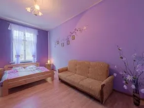Queen Apartments - Image 3