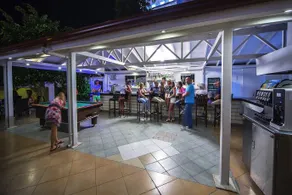 Sun Bay Hotel - Image 4