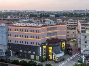 Tongxing International Hotel - Image 4