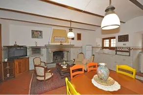 Villa with barbecue, terrace & garden - Image 3