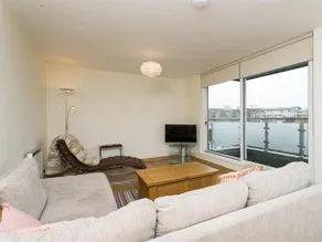 Veeve Smart 2 Bed 2 Bath Flat On Grosvenor Court East Putney - Image 2
