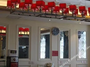 Yufeng Holiday Hotel - Image 5