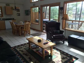 Bear's Den Lakefront w/OUTDOOR HOT TUB - Image 3