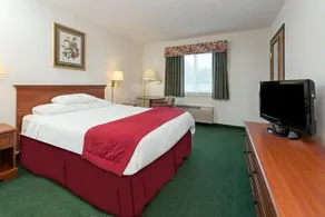 Baymont Inn & Suites Oxford - Image 5