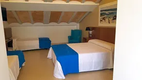 HOTEL ISLA PLANA - Image 5