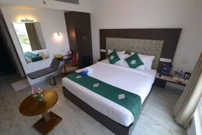 Oyo Premium Kk Nagar Lake View Road - Image 5