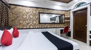 Blue Diamond Hotel And Restaurant by OYO Rooms - Image 2