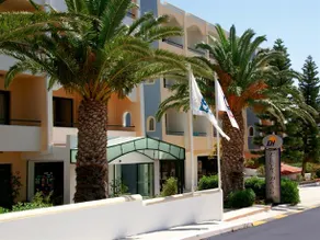 Electra Beach Hotel - Image 2