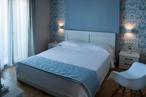 Cressida Seaside Apartments - Image 5