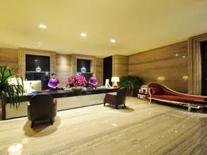 Springtime Hotel - Image 3