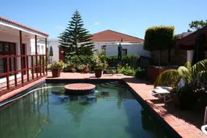5 Third Avenue Guesthouse - Image 5