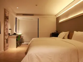 Easetel Hotel - Image 4