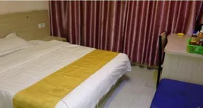 Yilv Fashion Hotel - Image 5
