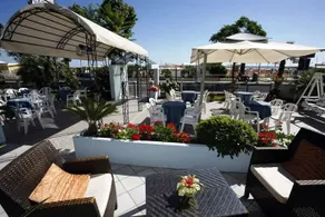 Hotel Gardenia - Image 4