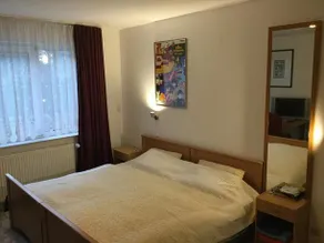 Shizuku Mainstraße - Image 5