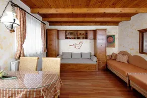 Green Park Villa - Image 5