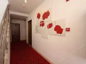 Riverside Hotel - Image 5