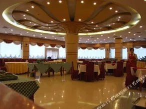 Xinguang Hotel - Image 3