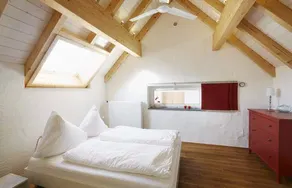 Rotes Bienenhaus - Image 2