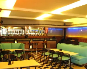 Hotel Status Club - Image 2