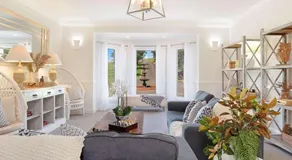 Cowley House - stunning entertainer, views, pool - Image 5