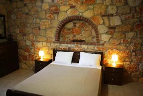 Stonehouse Ioannis - Image 4