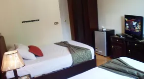 Star Plaza Guesthouse - Image 4