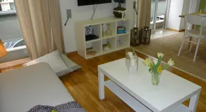 Urban Retreat Under the Acropolis - Image 5