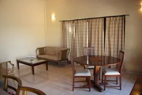 Pavilion Residence - Image 3