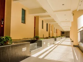 Shili Holiday Hotel - Image 4