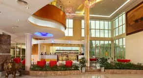 The Royale Gardens Hotel - Image 2