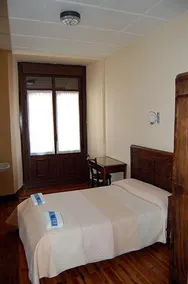Hostal Paris - Image 5
