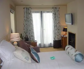 The Spread Eagle - Image 5