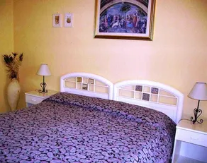 Helios Rooms - Image 3