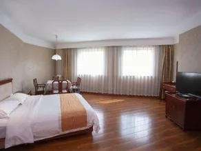 Century Crown Hotel - Image 3