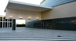 Bicocca Modern Apartment - Image 4