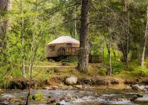 Yosemite Lakes River Yurt 22 - Image 4