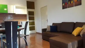 Quiet Countryside Family Apartment - Image 2
