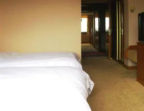 West Lake Garden Hotel - Image 2