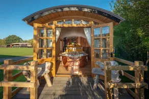 Ashwood Shepherd Hut - Image 3